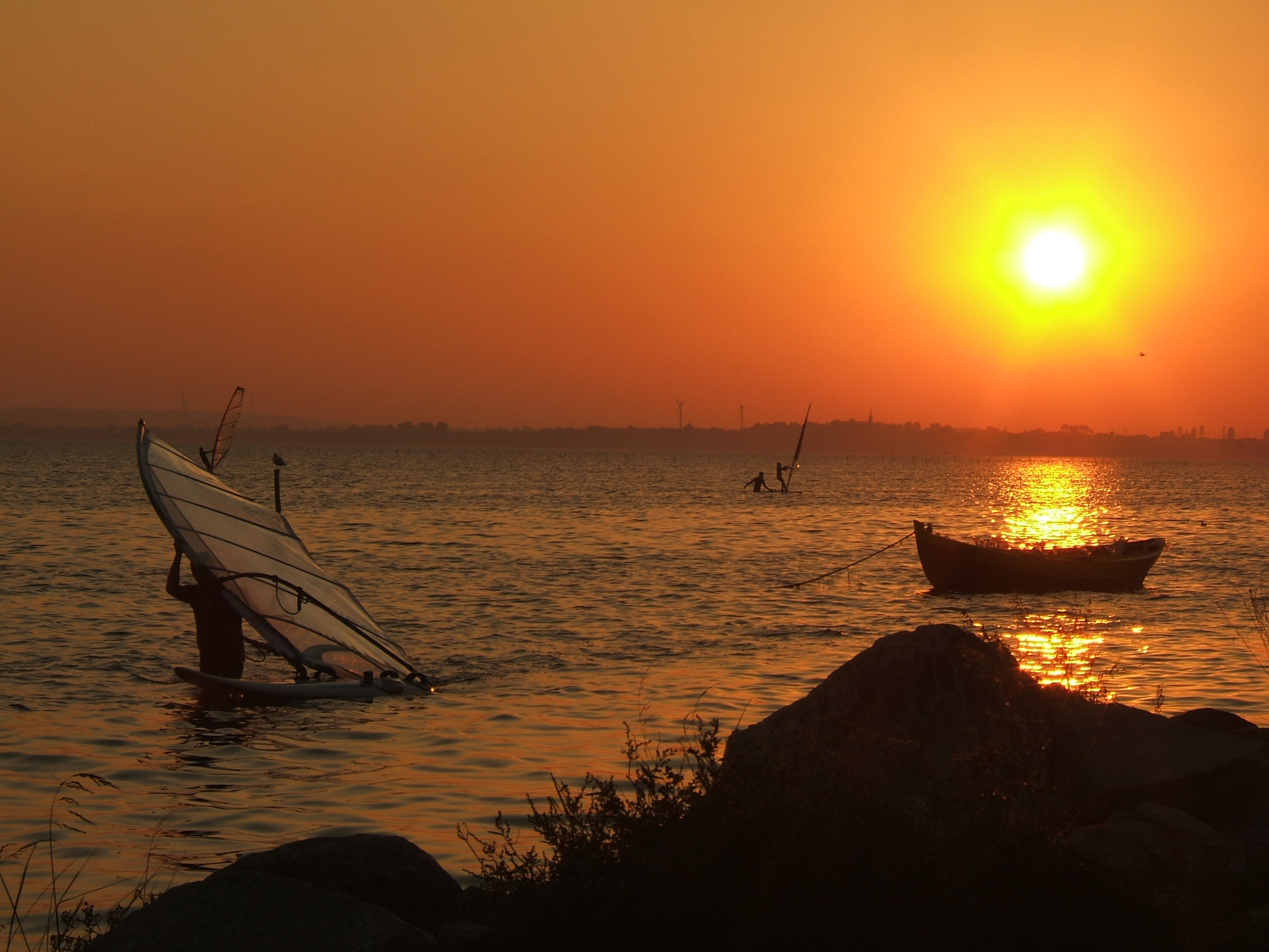 Chałupy podczas zachodu słońcu wyjazdy szkoleniowe windsurfing kitesurfing