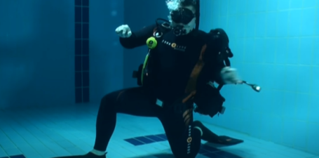 ZDJĘCIE I ZAŁOŻENIE SPRZĘTU POD WODĄ- nauka nurkowania szkolenia kursy wyjazdy diving lessons courses travel