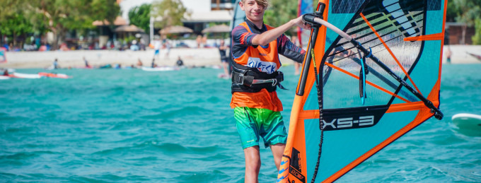 Windsurfing dla rodzin z dziećmi