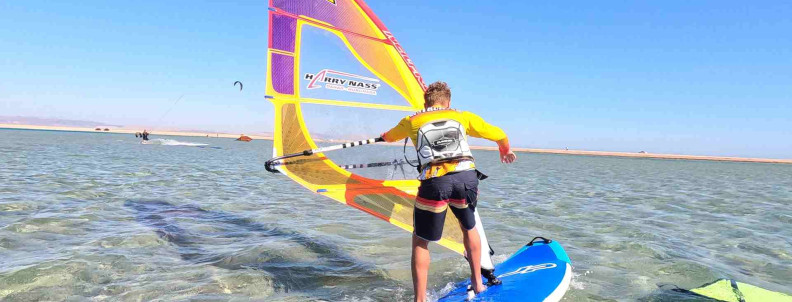 POLSKA SZKOŁA WINDSURFINGU DAHAB - LISTOPAD 2026 NR 1