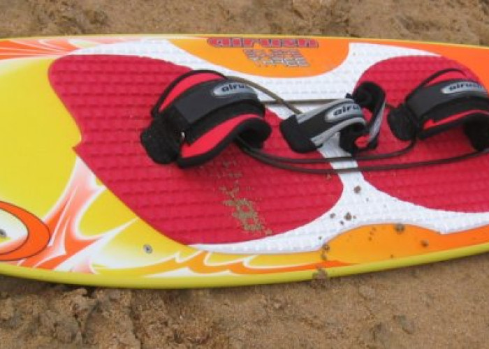 Deski do kitesurfingu-Kitesurfing Boards-Jednokierunkowe-Dwukierunkowe-Sprzęt-Sklep kitesurfingowy
