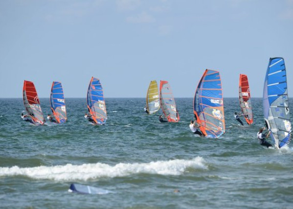 Deski windsurfingowe wyścigowe oraz deski Formula Windsurfing Sprzęt Sklep windsurfingowy
